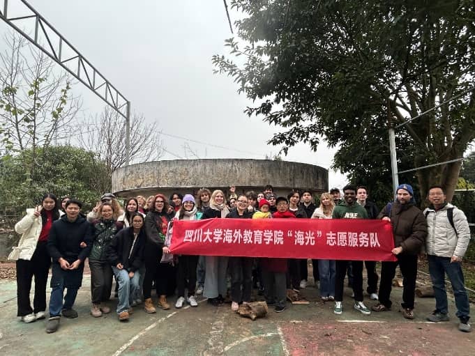Étudiants en sortie campus Sichuan